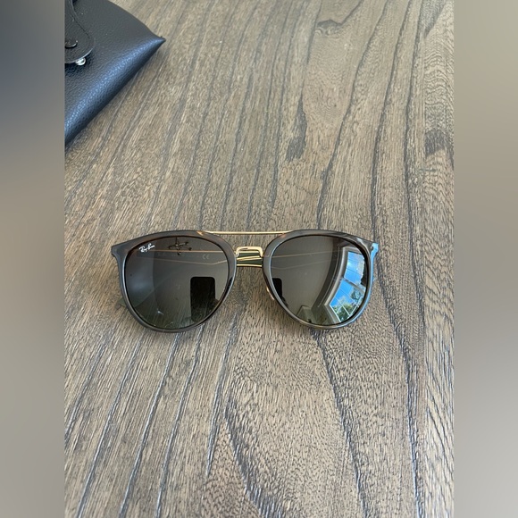 Ray Ban Sunglasses - Picture 3 of 7